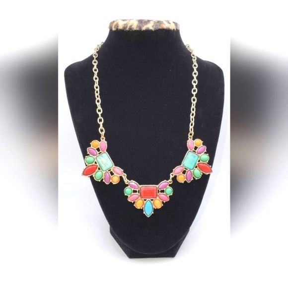 💥3/$25💥Boho Spring Colorful Statement Necklace - Picture 3 of 6